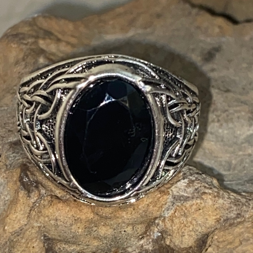 5/$10❤️❤️❤️NEW Ornate Silver Tone Zinc Alloy Black Faceted Acrylic Center